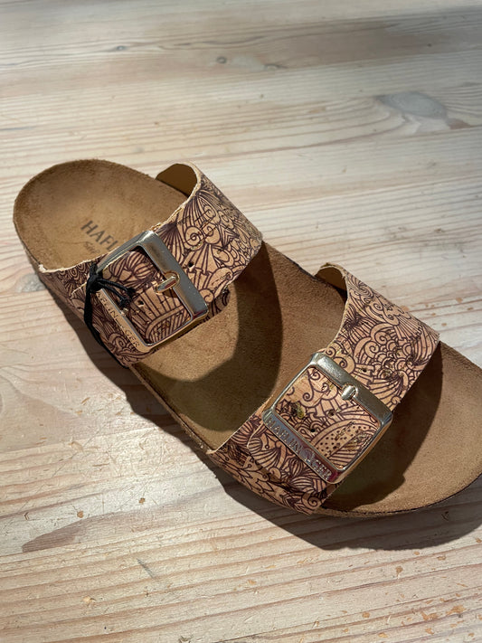 Andrea Sandal